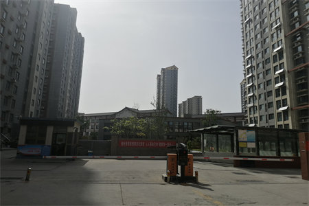 河畔豪庭紧邻清河实验电梯好楼层送储藏室